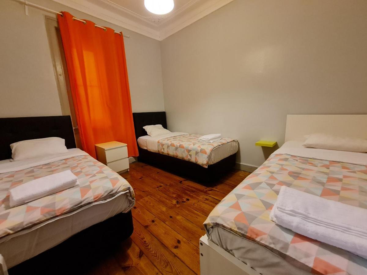 Shangri-La Hostel Anjos Bed & Breakfast 2*