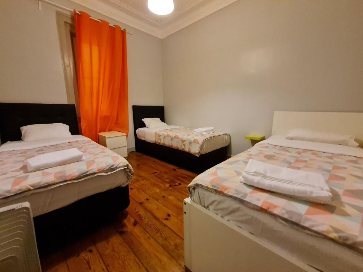 Bed & Breakfast Shangri-La Hostel Anjos 2*