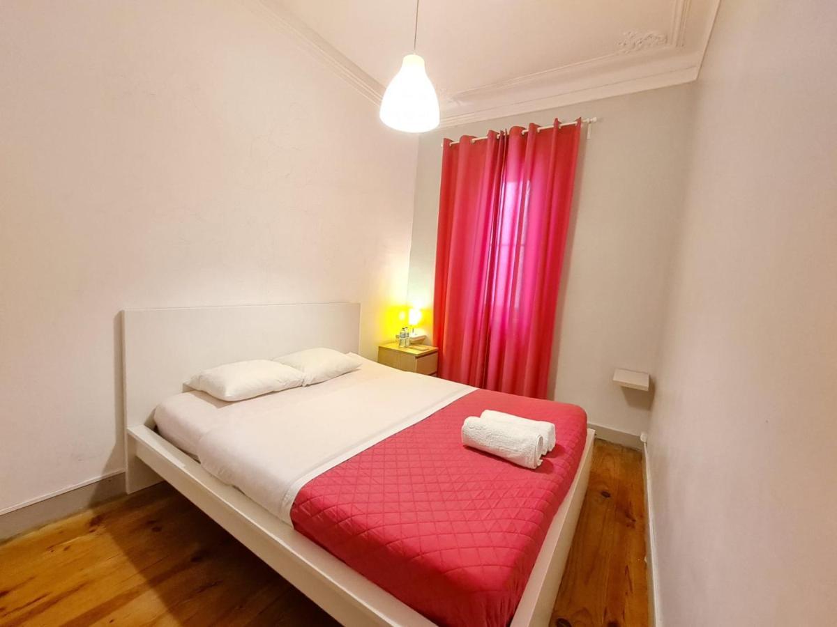 Bed & Breakfast Shangri-La Hostel Anjos 2*