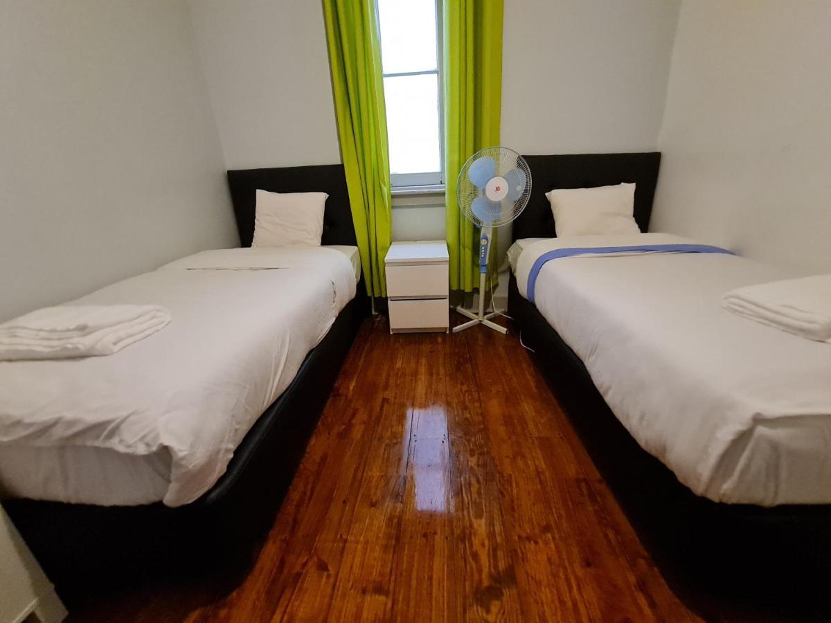 Shangri-La Hostel Anjos Bed & Breakfast Lisbon