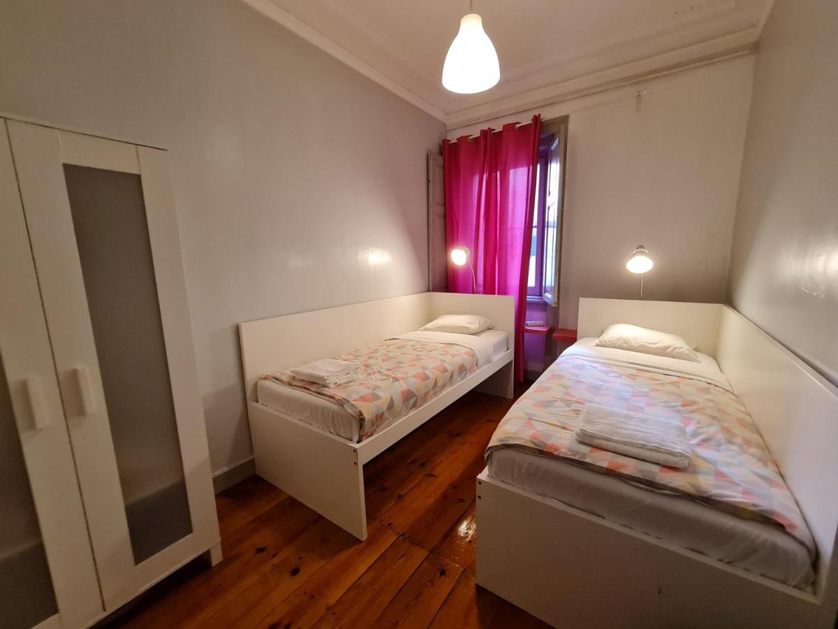 Bed & Breakfast Shangri-La Hostel Anjos 2*